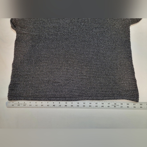 TAHARI Women's Size XL  Mock Turtleneck Sweater Black With Silver Threads - Picture 3 of 10